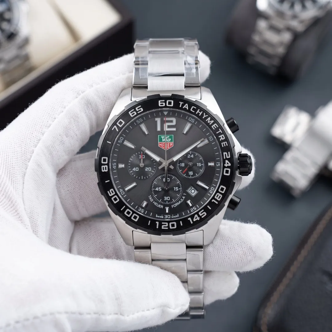 TAG Heuer Carrera