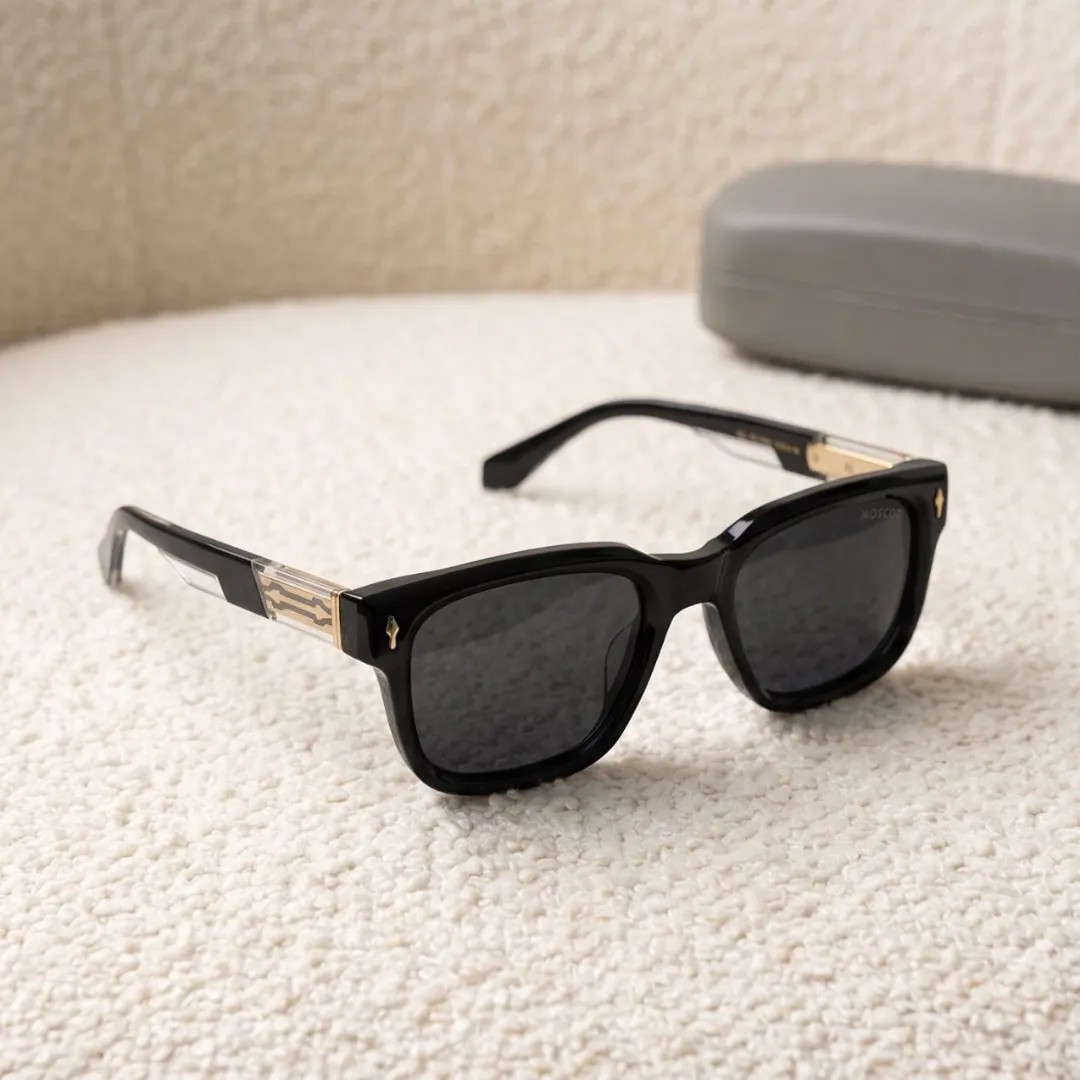 MOSCOT Square
