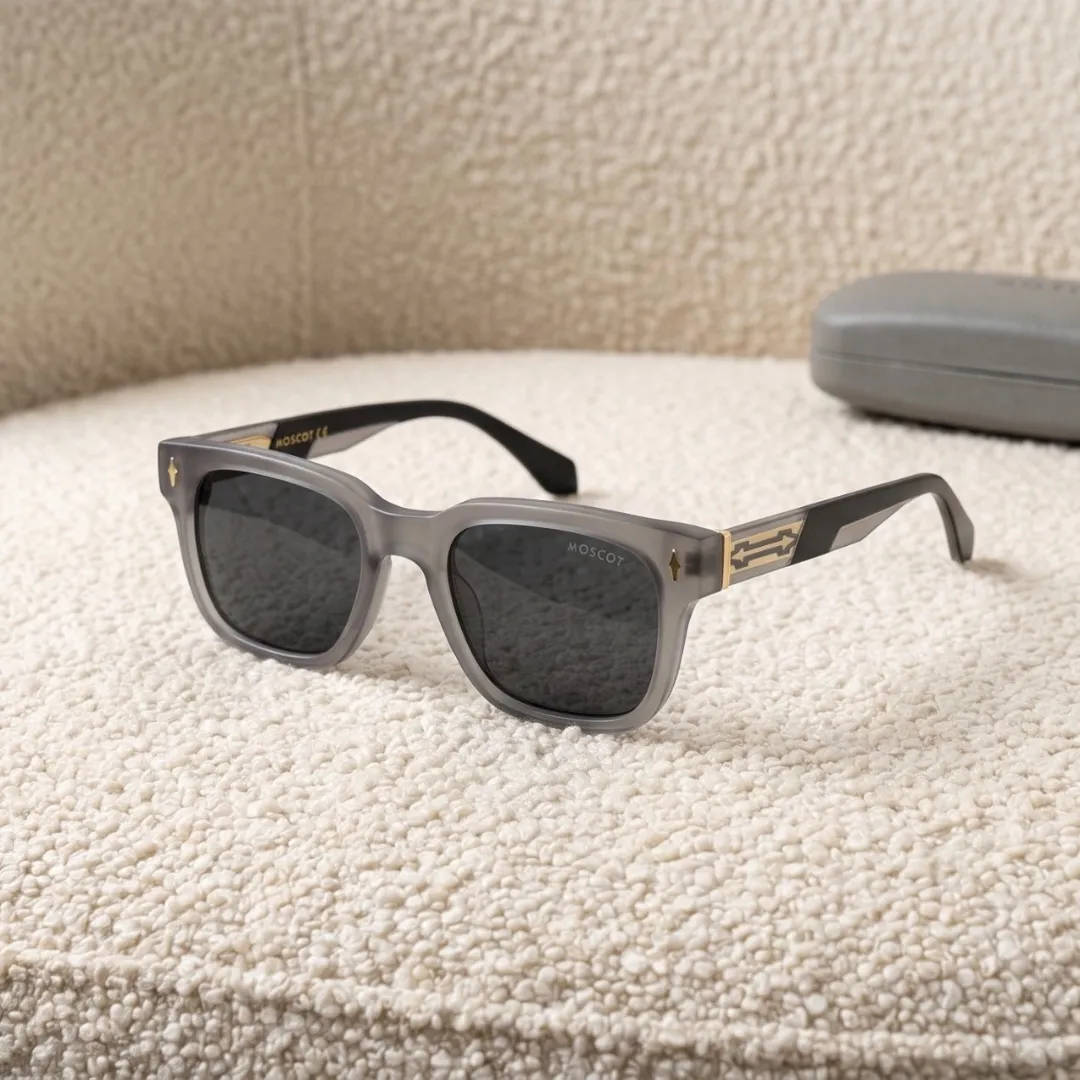MOSCOT Square