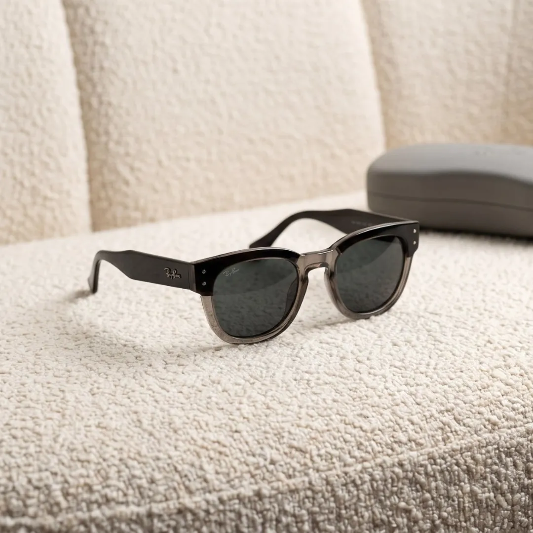 Ray-Ban Square