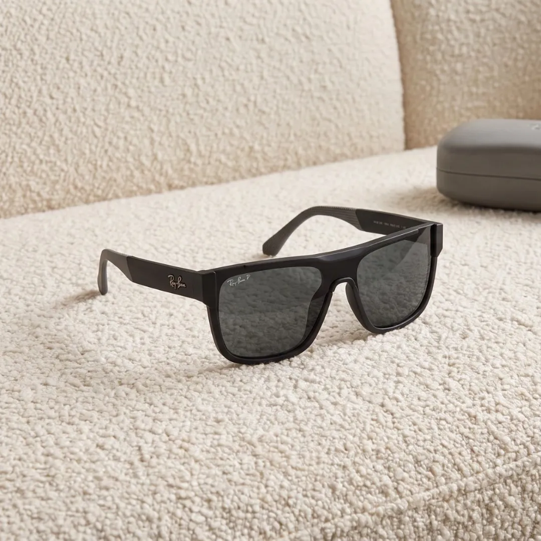 Ray-Ban Square
